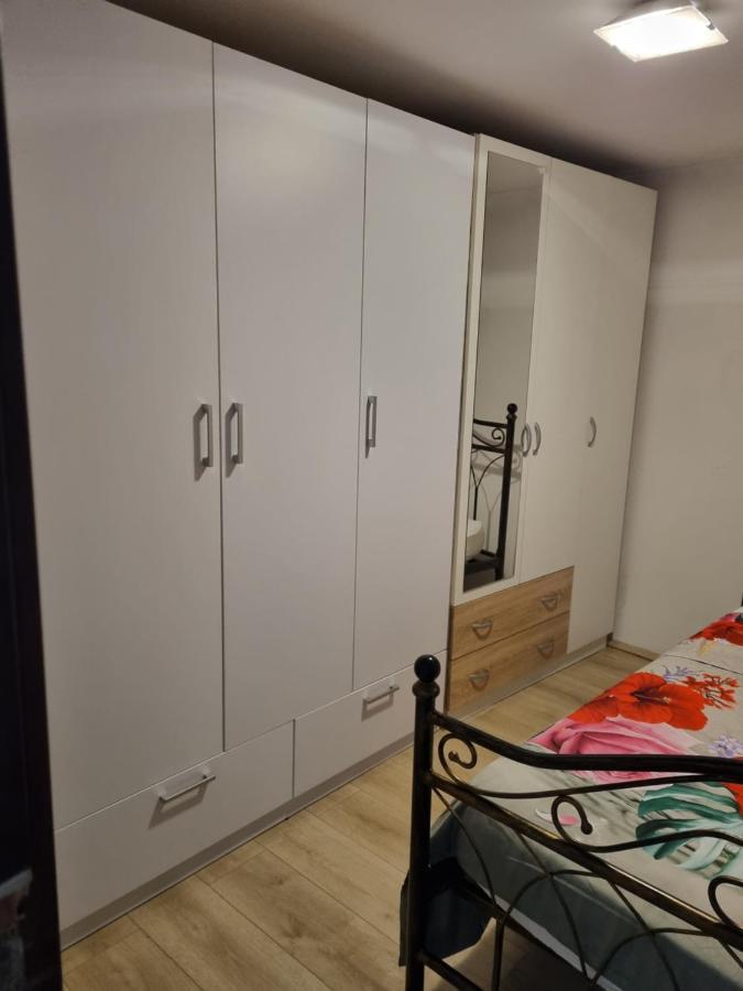 Caci Apartment Črni Kal Екстериор снимка